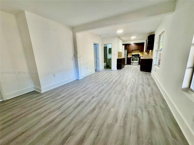 7528 NE 3rd Ct, Miami, FL 33138