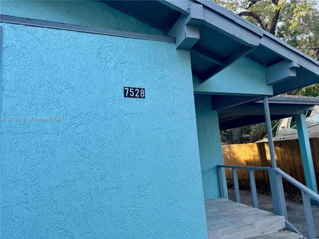 7528 NE 3rd Ct, Miami, FL 33138