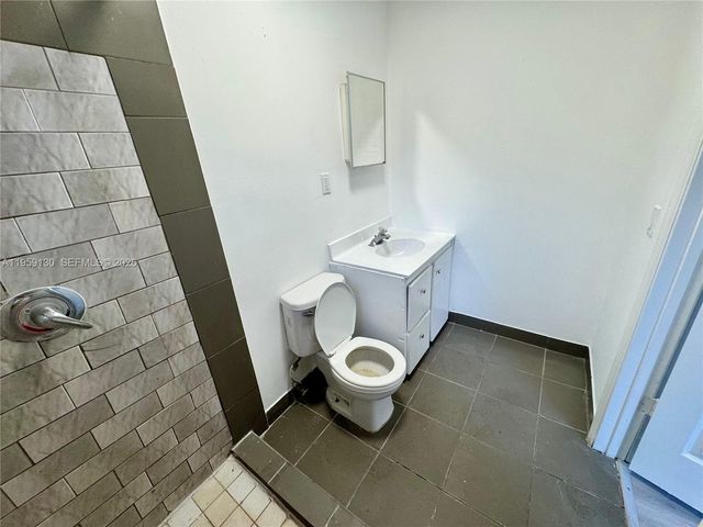 7528 NE 3rd Ct, Miami, FL 33138