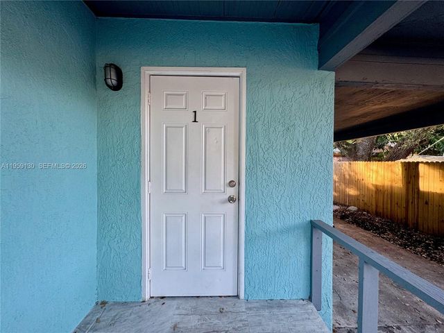 7528 NE 3rd Ct, Miami, FL 33138