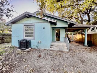 7528 NE 3rd Ct, Miami, FL 33138