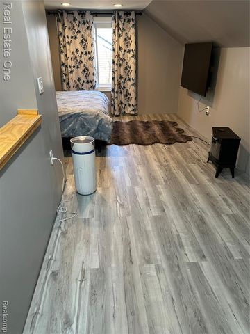 20489 Andover Street, Highland Park, MI 48203