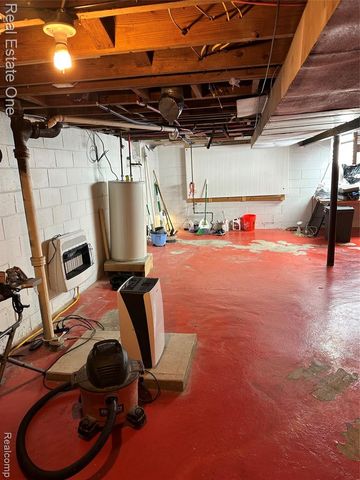 20489 Andover Street, Highland Park, MI 48203
