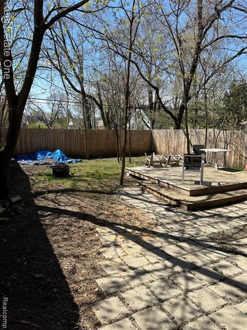 20489 Andover Street, Highland Park, MI 48203