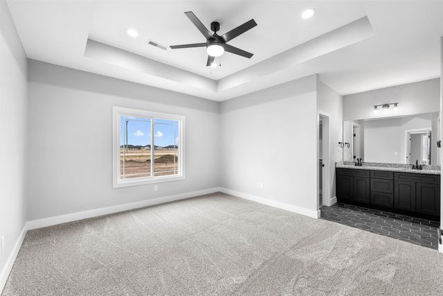 1152 Vista Sur Dr, Salina, KS 67401