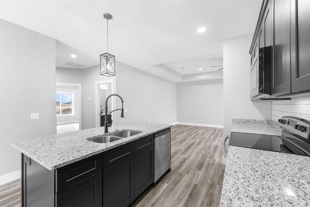 1152 Vista Sur Dr, Salina, KS 67401