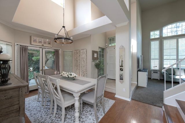 1292 E Le Parc Drive, Fresno, CA 93720