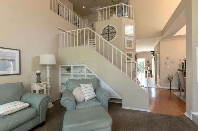 1292 E Le Parc Drive, Fresno, CA 93720