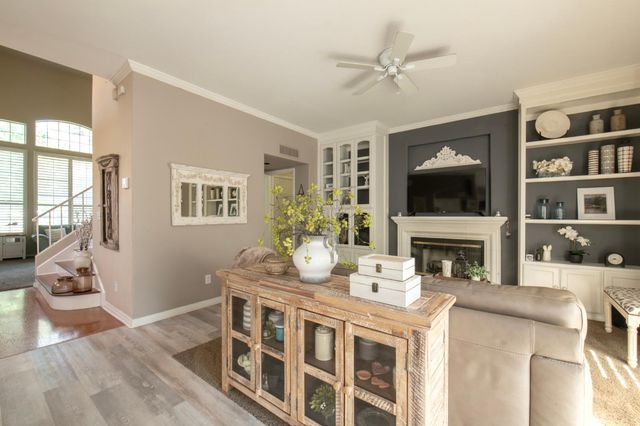 1292 E Le Parc Drive, Fresno, CA 93720