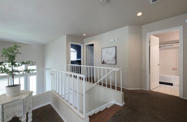 1292 E Le Parc Drive, Fresno, CA 93720