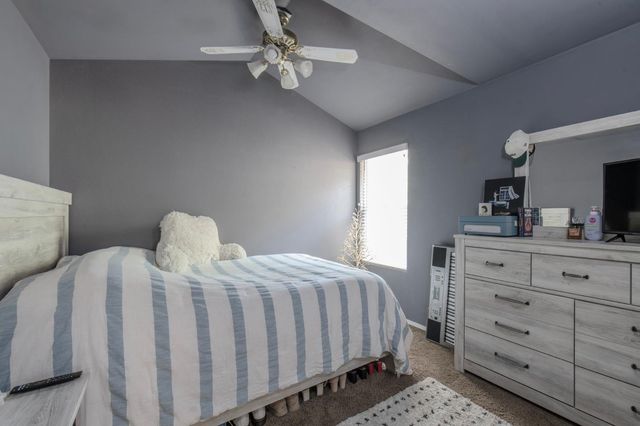1292 E Le Parc Drive, Fresno, CA 93720