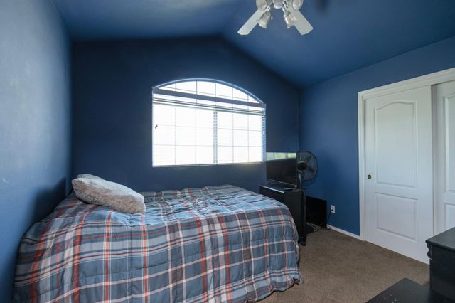 1292 E Le Parc Drive, Fresno, CA 93720