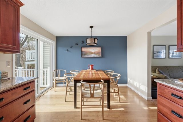 202 Torrey Ln Ext 202, Holden, MA 01520