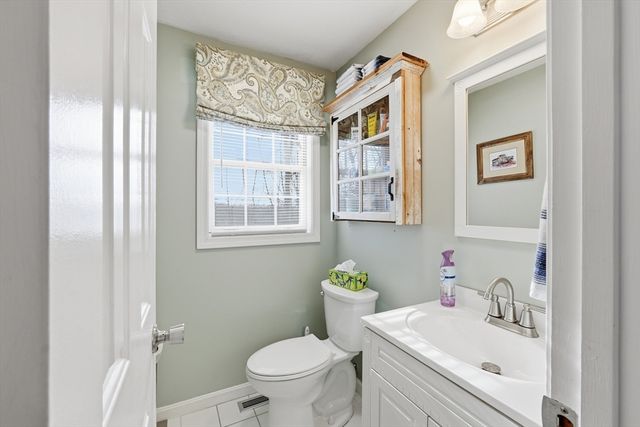 202 Torrey Ln Ext 202, Holden, MA 01520