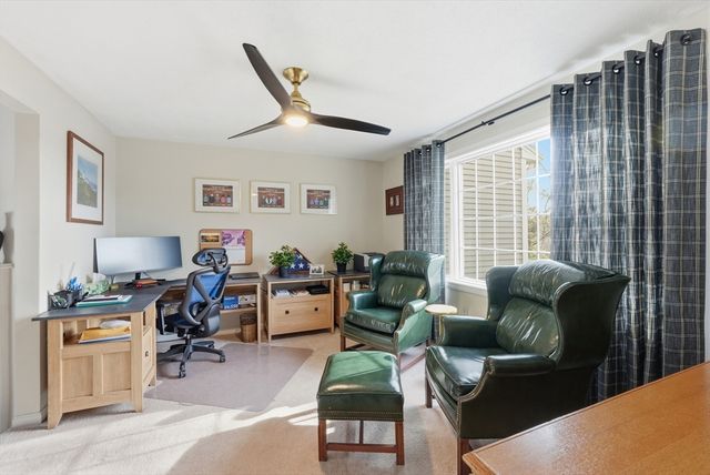 202 Torrey Ln Ext 202, Holden, MA 01520