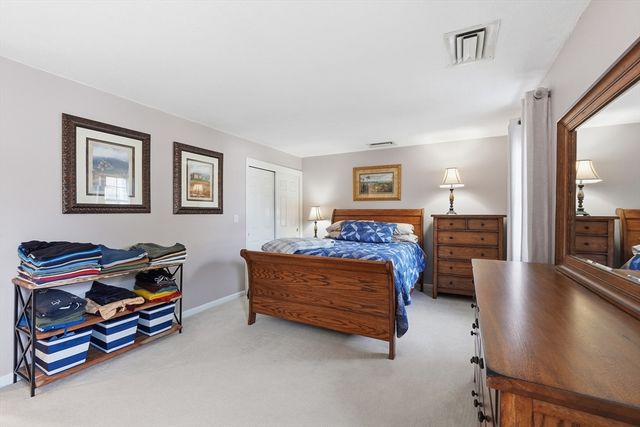 202 Torrey Ln Ext 202, Holden, MA 01520