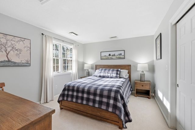 202 Torrey Ln Ext 202, Holden, MA 01520