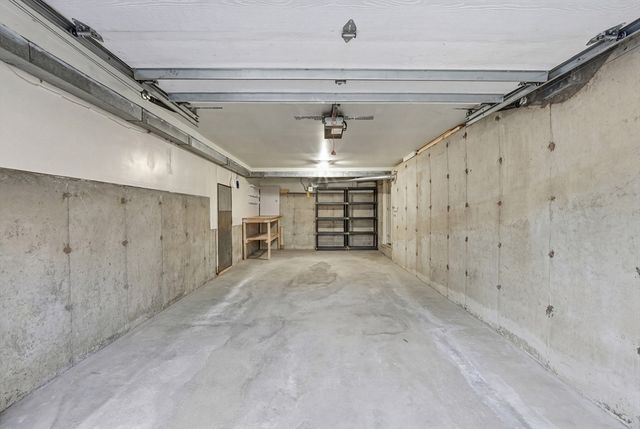 202 Torrey Ln Ext 202, Holden, MA 01520