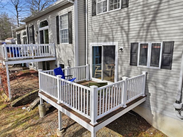 202 Torrey Ln Ext 202, Holden, MA 01520