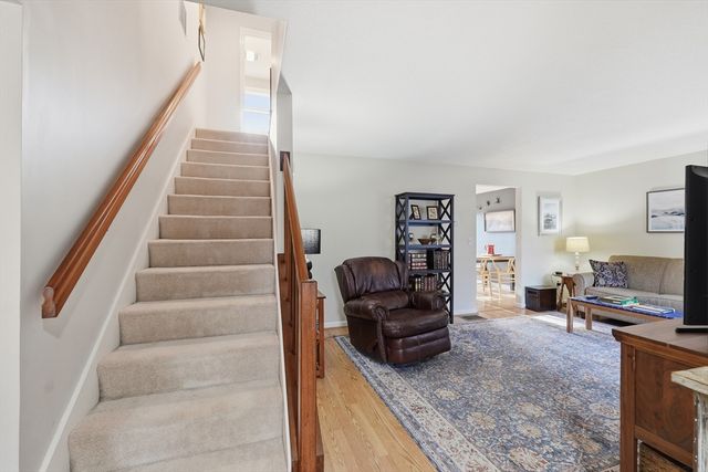 202 Torrey Ln Ext 202, Holden, MA 01520