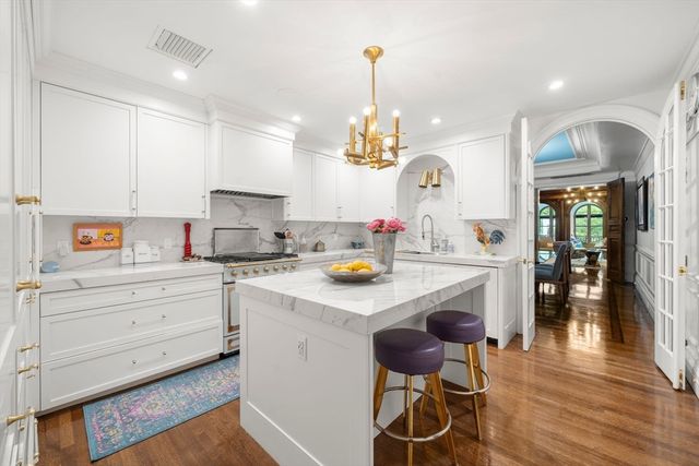 260 Beacon 4, Boston, MA 02116