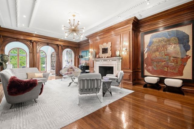 260 Beacon 4, Boston, MA 02116