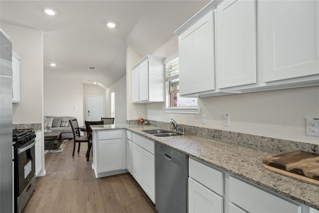 649 Lightheart Lane, Lavon, TX 75166