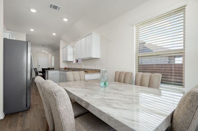 649 Lightheart Lane, Lavon, TX 75166