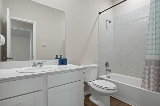 649 Lightheart Lane, Lavon, TX 75166