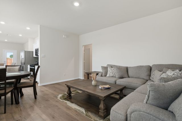 649 Lightheart Lane, Lavon, TX 75166