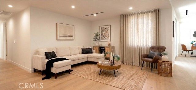 100 S Doheny Drive PH05, Los Angeles, CA 90048