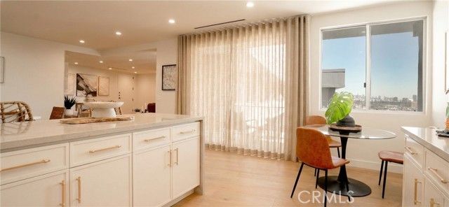 100 S Doheny Drive PH05, Los Angeles, CA 90048