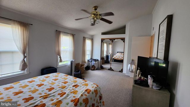 23 S FLOYD ST, Alexandria, VA 22304