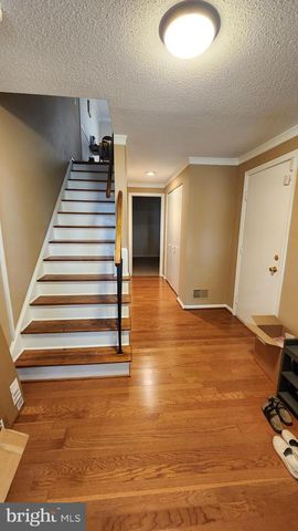 23 S FLOYD ST, Alexandria, VA 22304