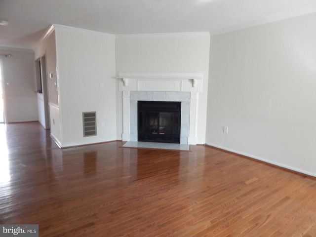 23 S FLOYD ST, Alexandria, VA 22304