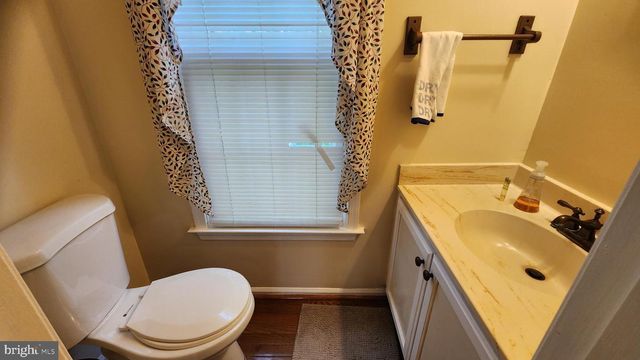 23 S FLOYD ST, Alexandria, VA 22304