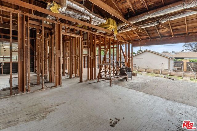 7439 Mason Avenue, Winnetka, CA 91306