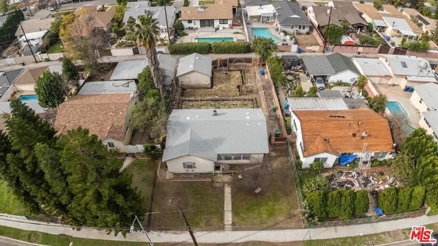 7439 Mason Avenue, Winnetka, CA 91306