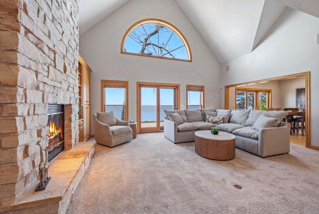6121 SANDY, Luxemburg, WI 54217
