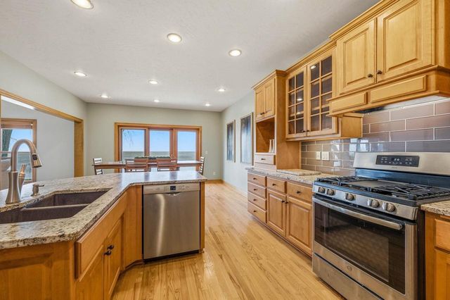 6121 SANDY, Luxemburg, WI 54217