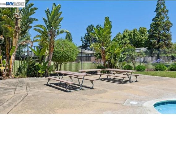 2683 Parkside Dr, Fremont, CA 94536