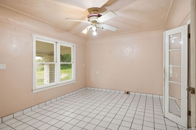 13285 ANTONIO DR, Helotes, TX 78023