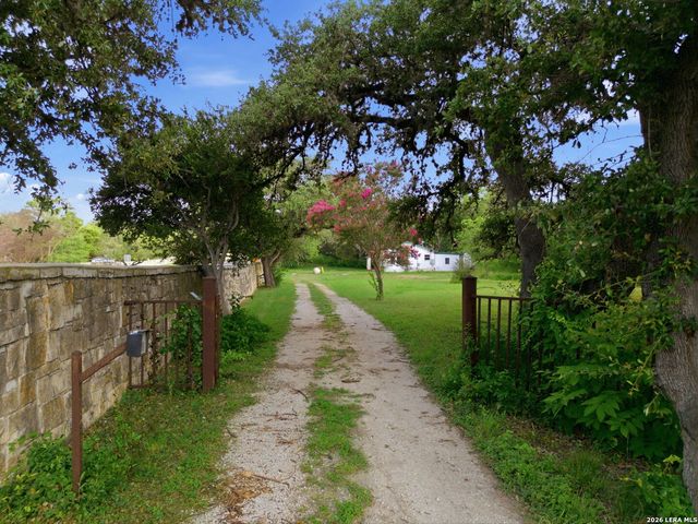 13285 ANTONIO DR, Helotes, TX 78023