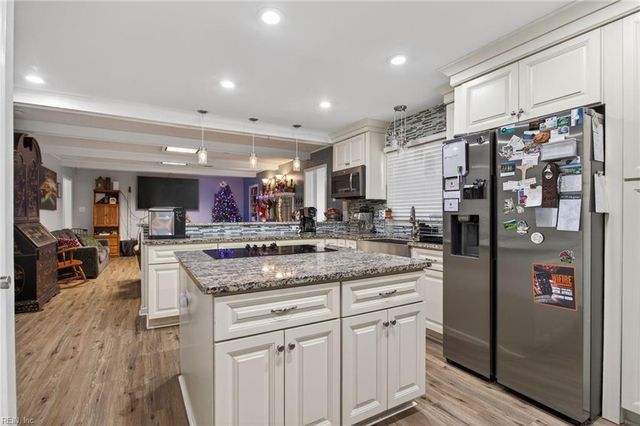 685 Churchill DR, Virginia Beach, VA 23464