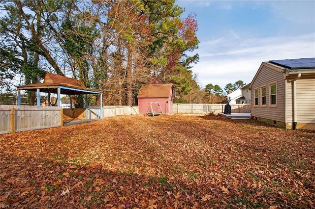 685 Churchill DR, Virginia Beach, VA 23464