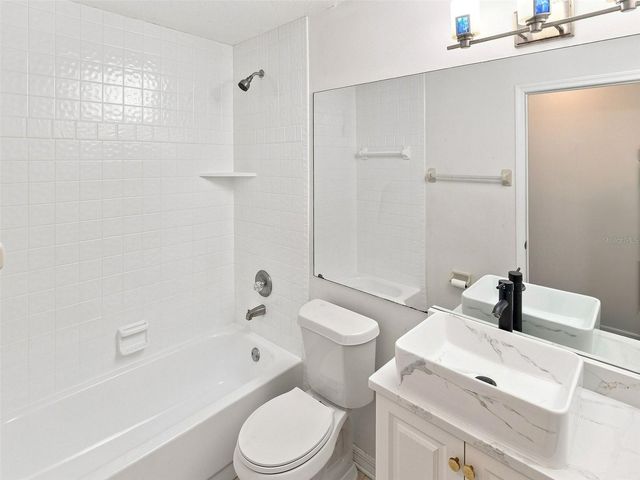 1018 PEACHWOOD DRIVE, Brandon, FL 33510