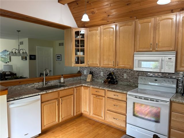 14 Andrews Way, South Bristol, NY 14424