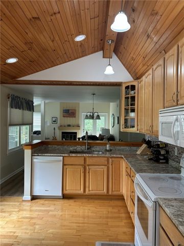 14 Andrews Way, South Bristol, NY 14424