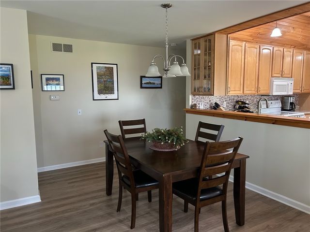 14 Andrews Way, South Bristol, NY 14424