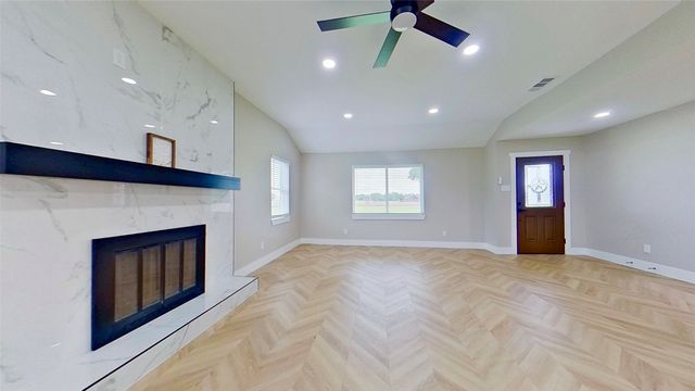 423 Fm 2377, Red Oak, TX 75154